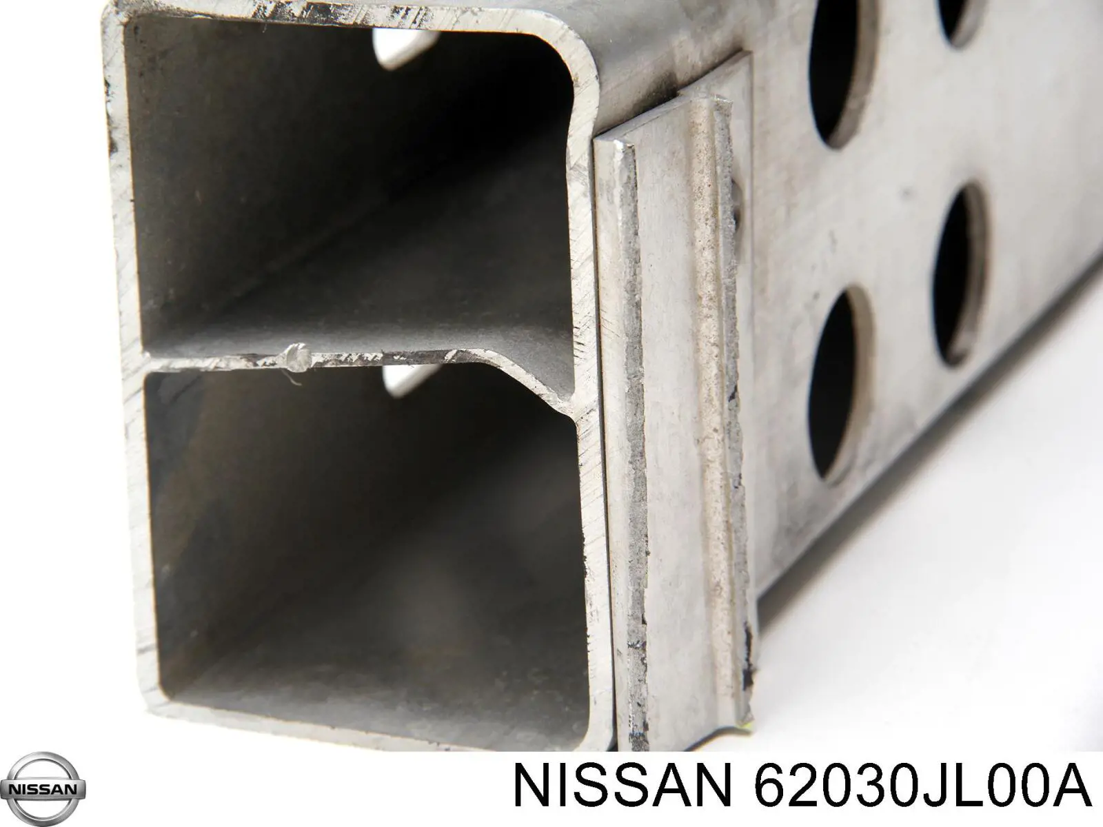 Шина бампера переднего Nissan/Infiniti 62030JL00A цена, от 282.46 USD