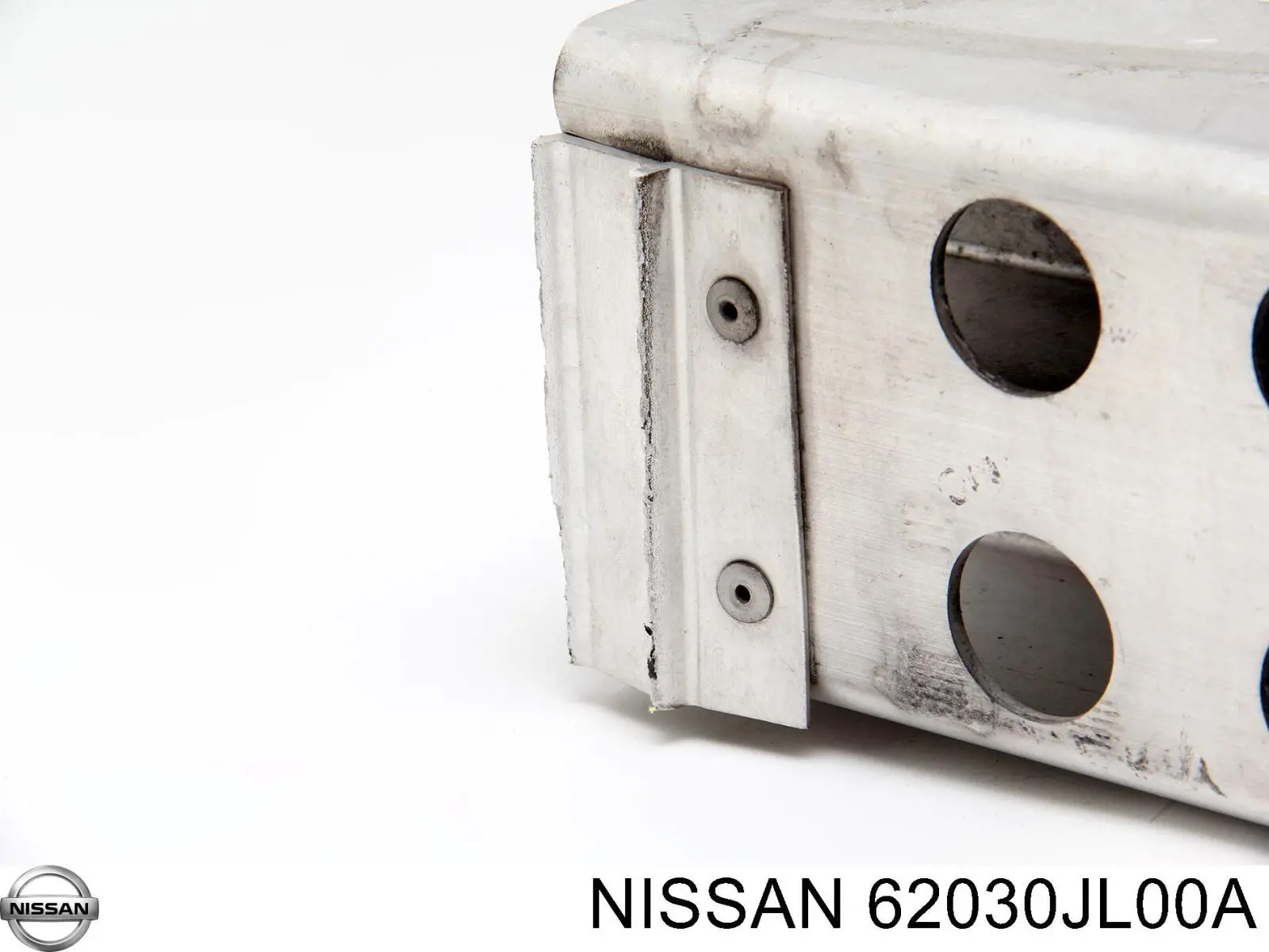 Усилитель переднего бампера 62030JL00A Nissan/Infiniti