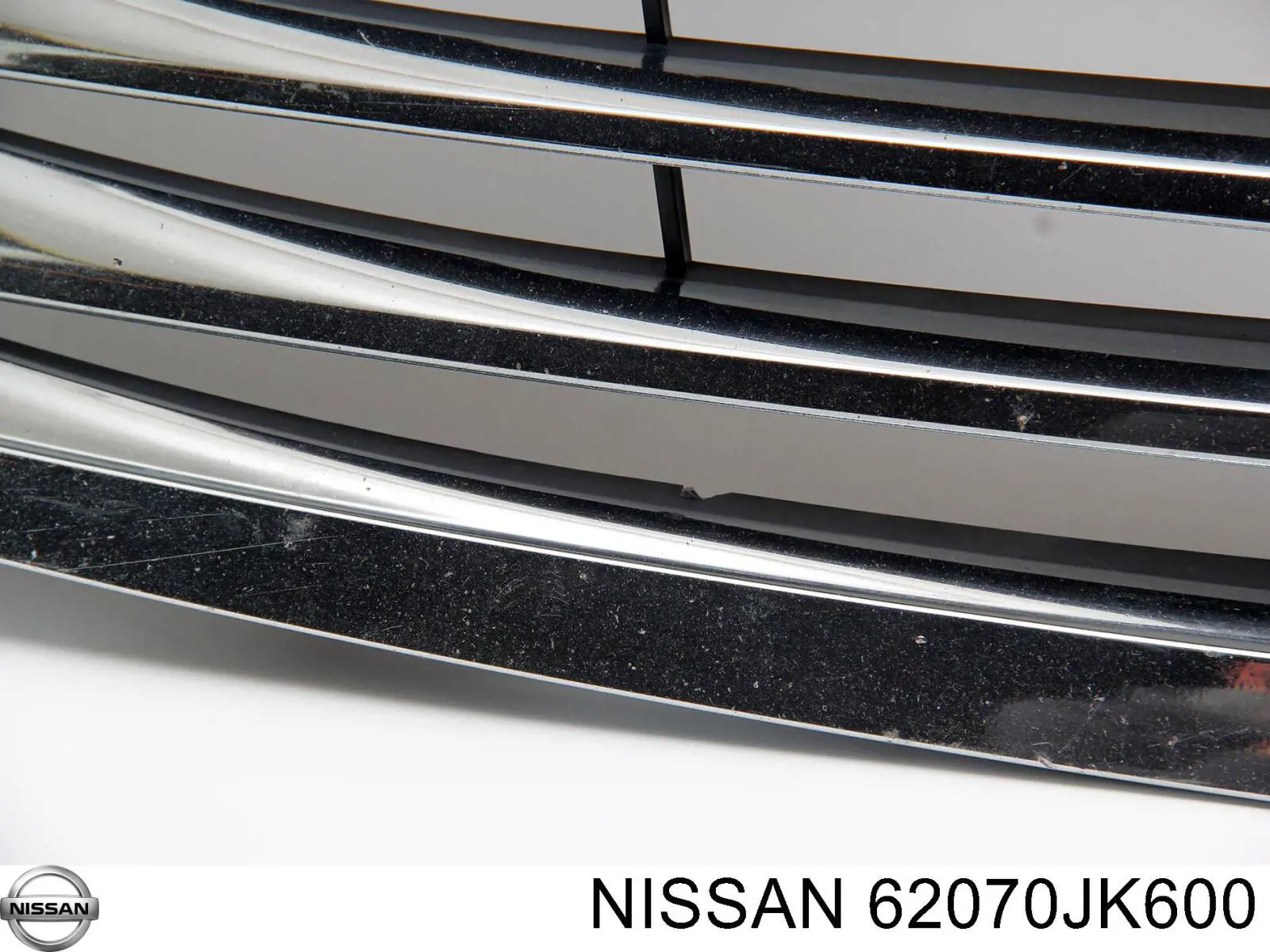 Купить 62070JK60B Nissan/Infiniti Решетка радиатора