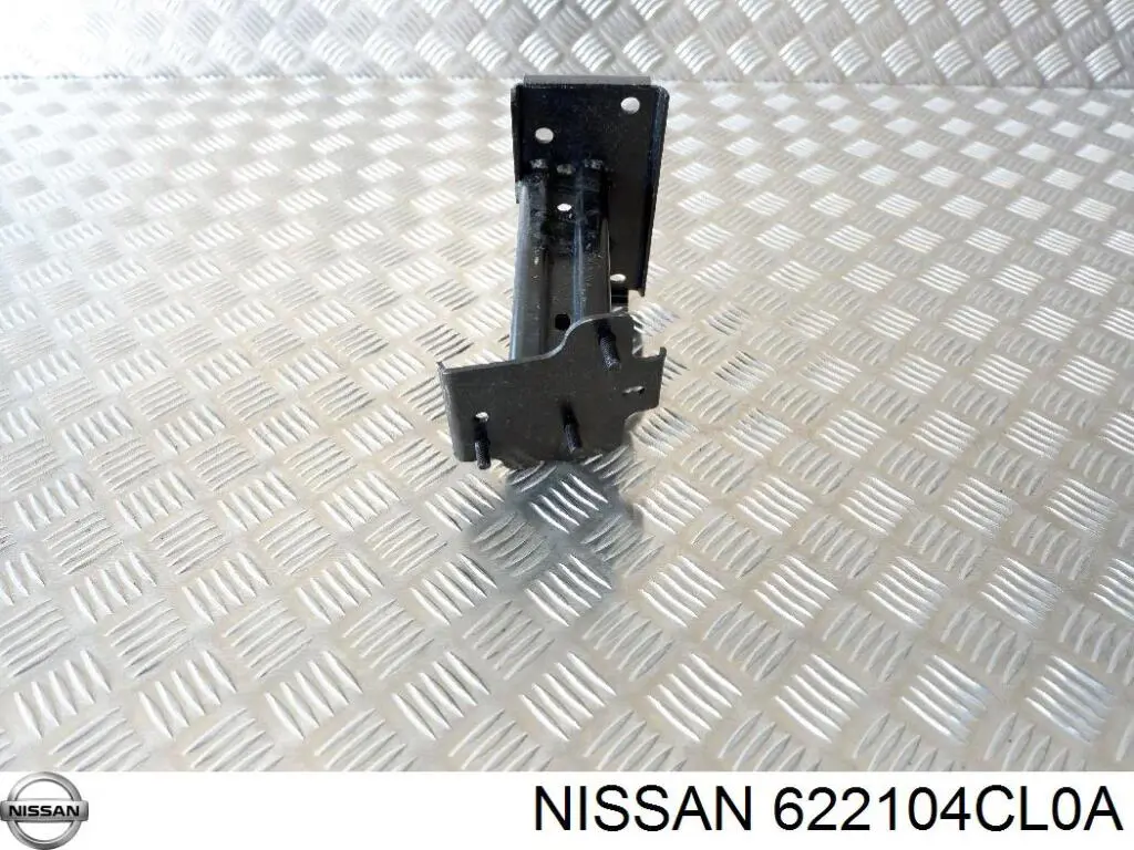 Купить 622104CL0A Nissan/Infiniti Кронштейн усилителя переднего бампера