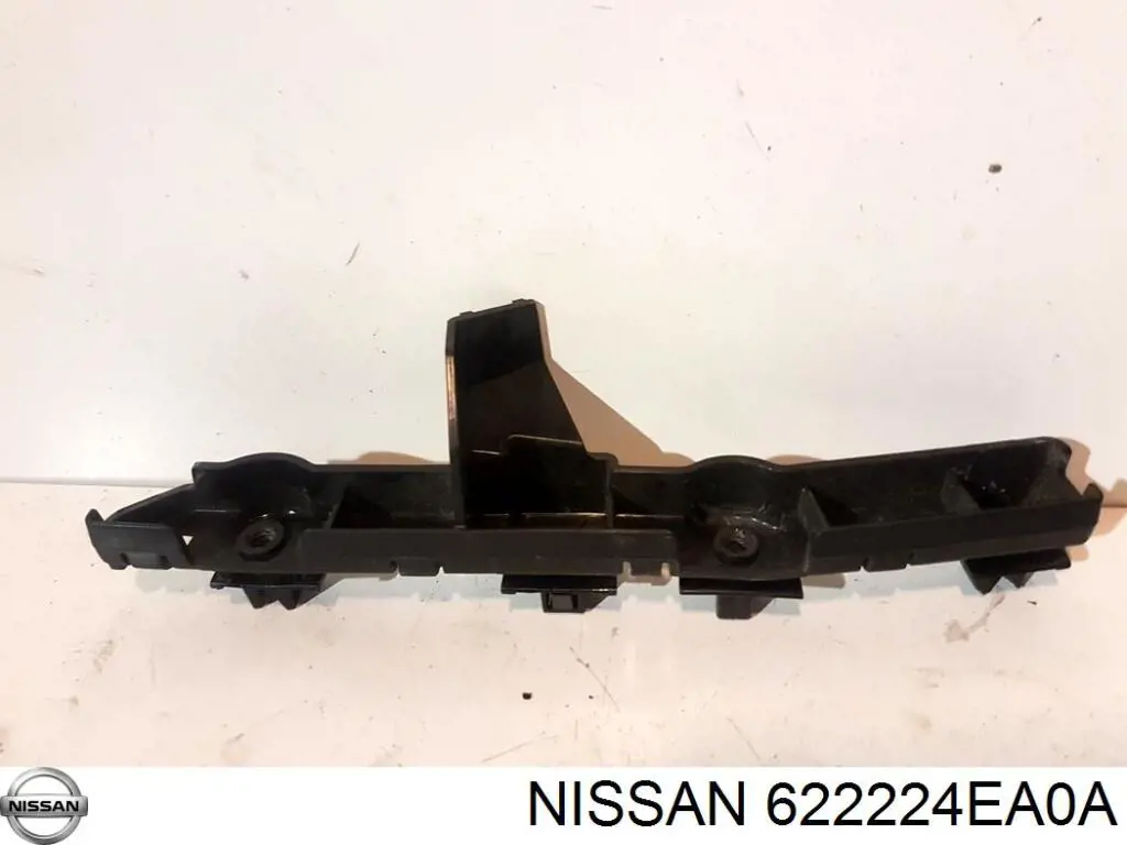 622224EA0A Nissan consola do pára-choque dianteiro direito