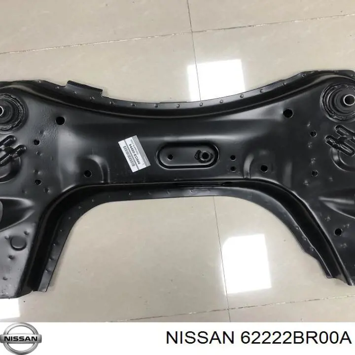 Кронштейн бампера переднего правый 62222BR00A Nissan/Infiniti