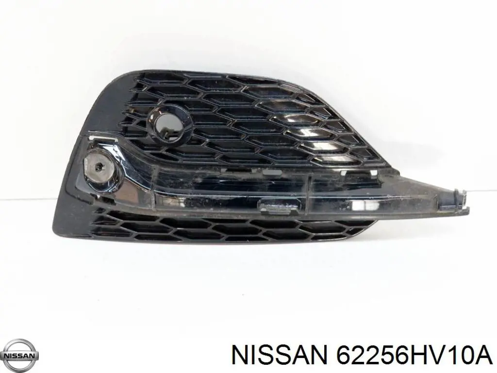 Заглушка (решетка) противотуманных фар бампера переднего правая на Nissan Qashqai II 