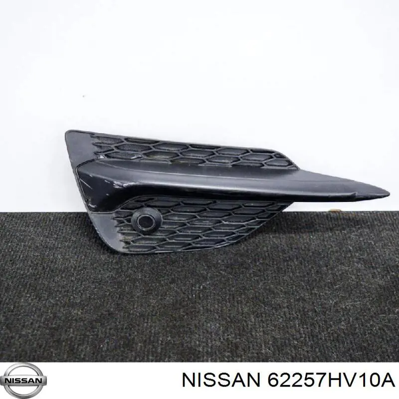 Решетка бампера переднего левая 62257HV10A Nissan/Infiniti