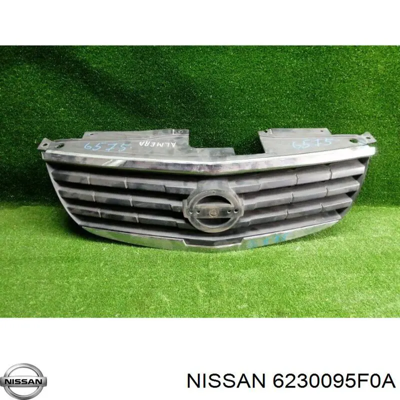 6230095F0A Nissan решетка радиатора