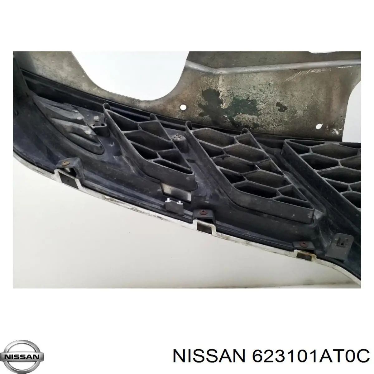 Облицовка радиатора Nissan/Infiniti 623101AT0C цена, от 229.79 USD