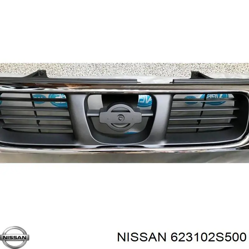 623102S500 Nissan/Infiniti Решетка радиатора