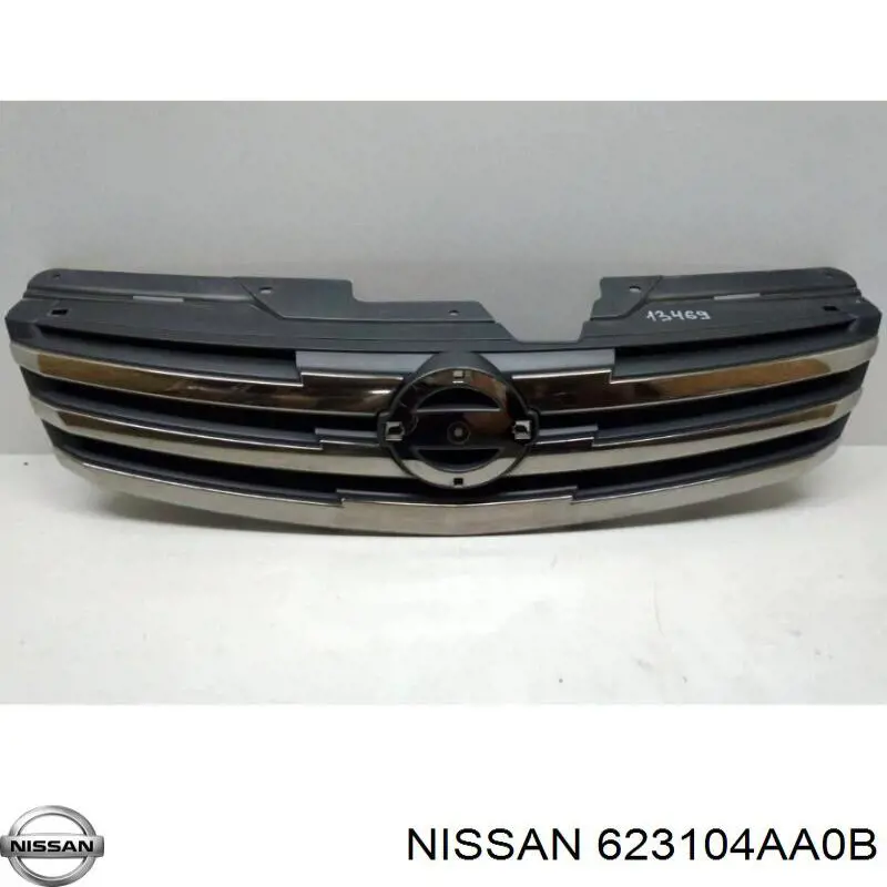 Решетка радиатора 623104AA0B Nissan/Infiniti