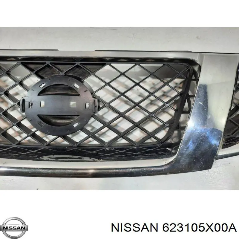 Облицовка радиатора Nissan/Infiniti 623105X00A цена, от 155.16 USD