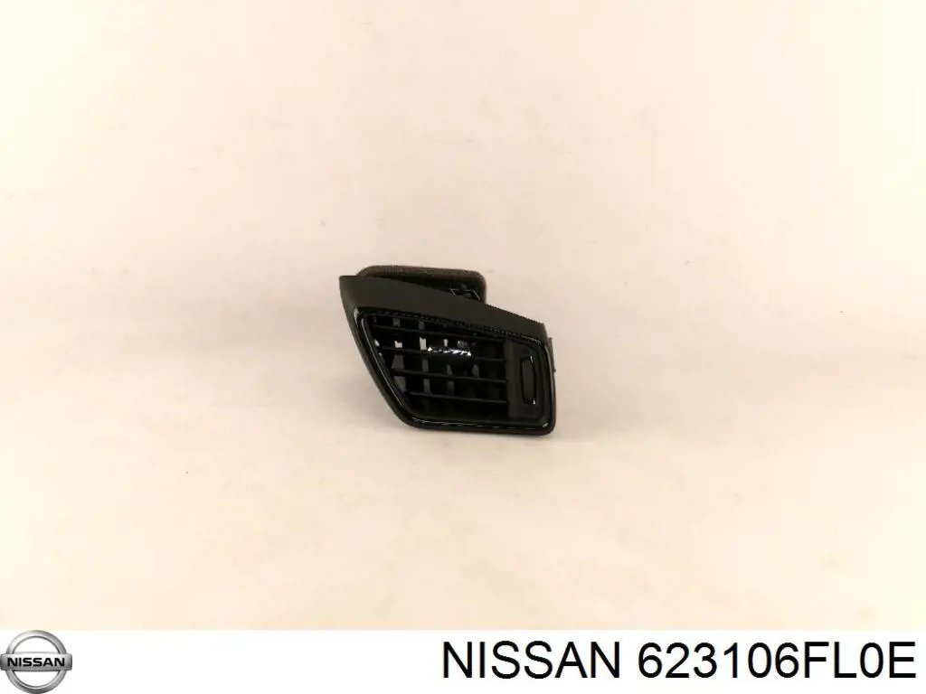 623106FL0E Nissan/Infiniti Решетка радиатора
