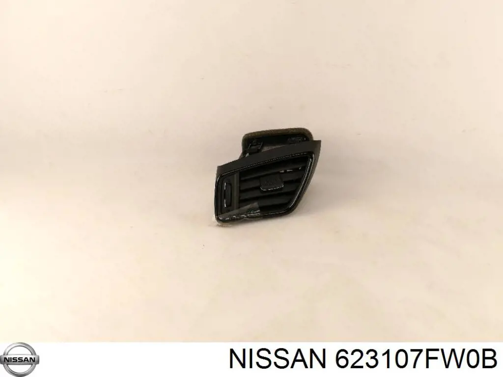 623107FW0B Nissan/Infiniti Решетка радиатора
