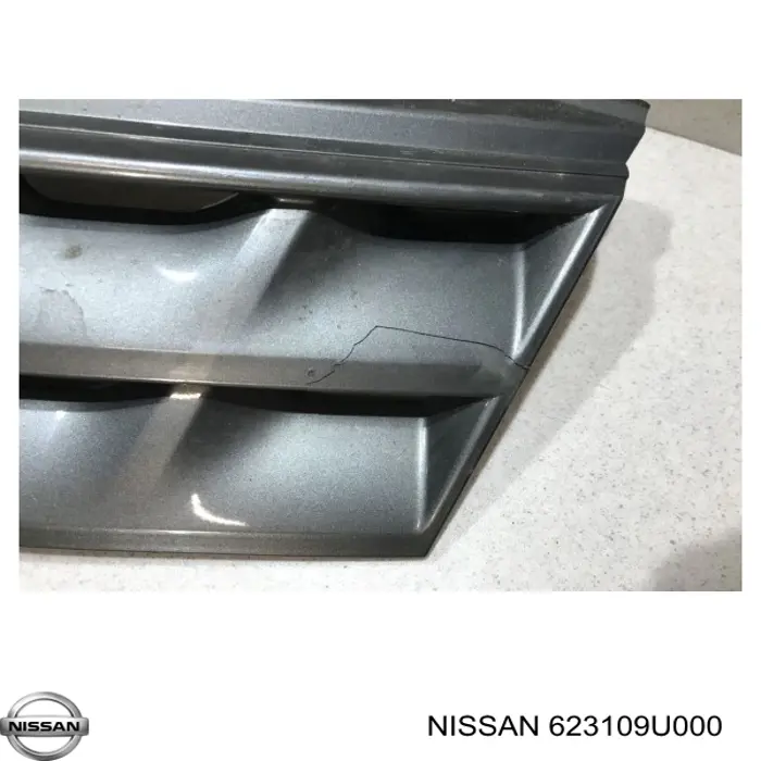 Решетка Nissan/Infiniti 623109U000