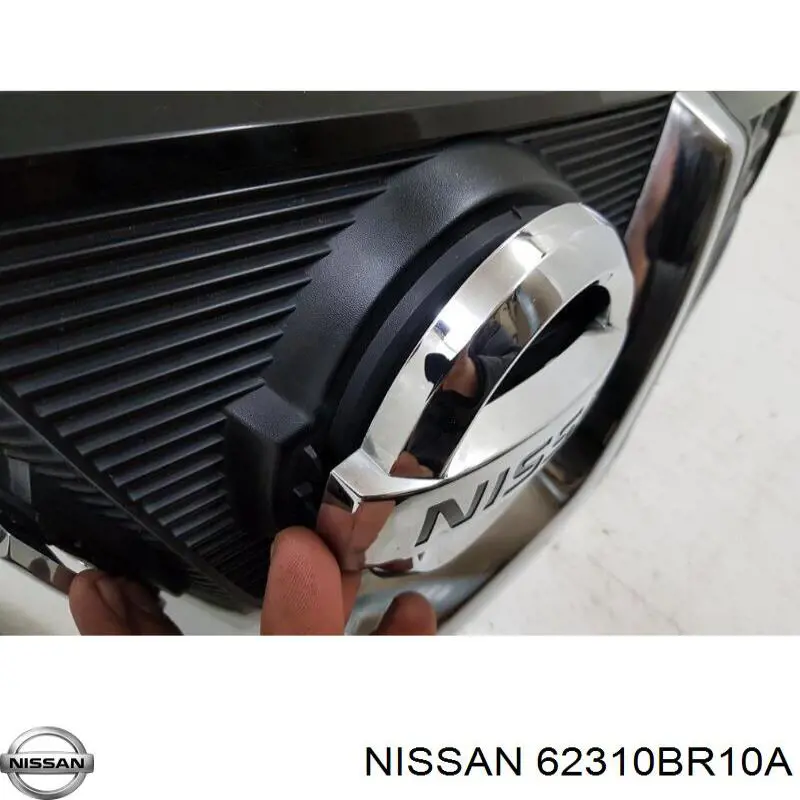 Решетка радиатора на Nissan Qashqai +2 (Ниссан Кашкай)