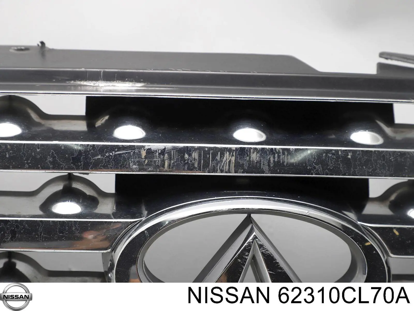 Купить 62310CL70A Nissan/Infiniti Решетка радиатора