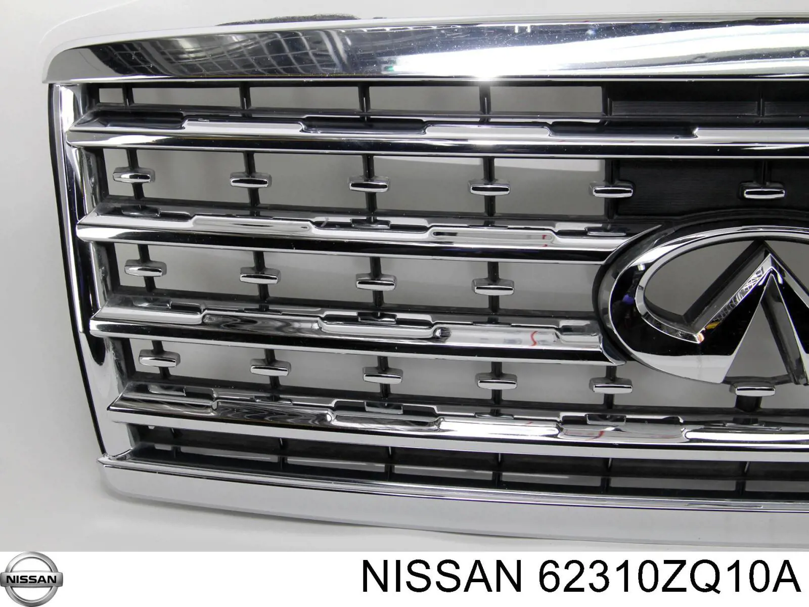 Решетка радиатора 62310ZQ10A Nissan/Infiniti