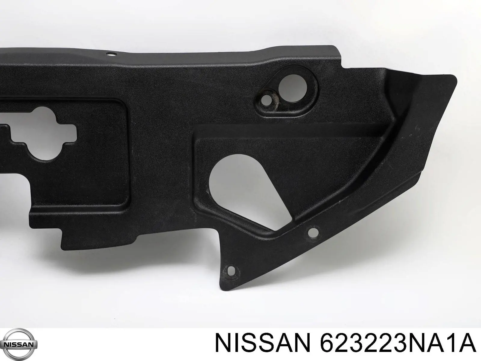 Накладка передней панели (суппорта радиатора) верхняя Nissan/Infiniti 623223NA1A цена, от 40.15 USD