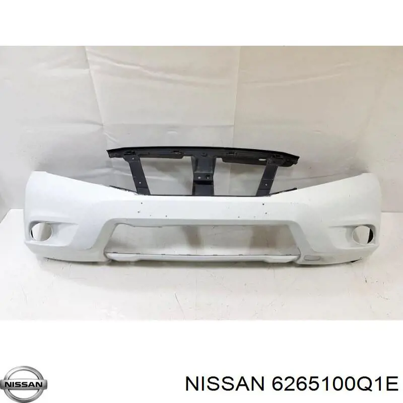 Накладки на пороги и бампер Nissan Terrano