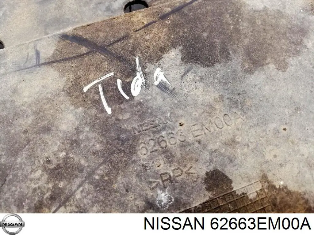 Защита бампера переднего на Nissan Tiida SC11X