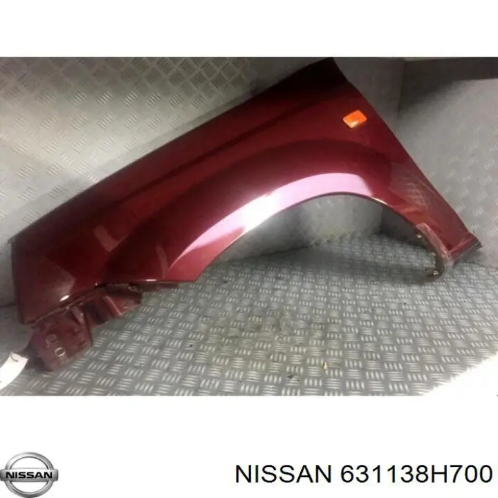 631138H700 Nissan pára-lama dianteiro esquerdo