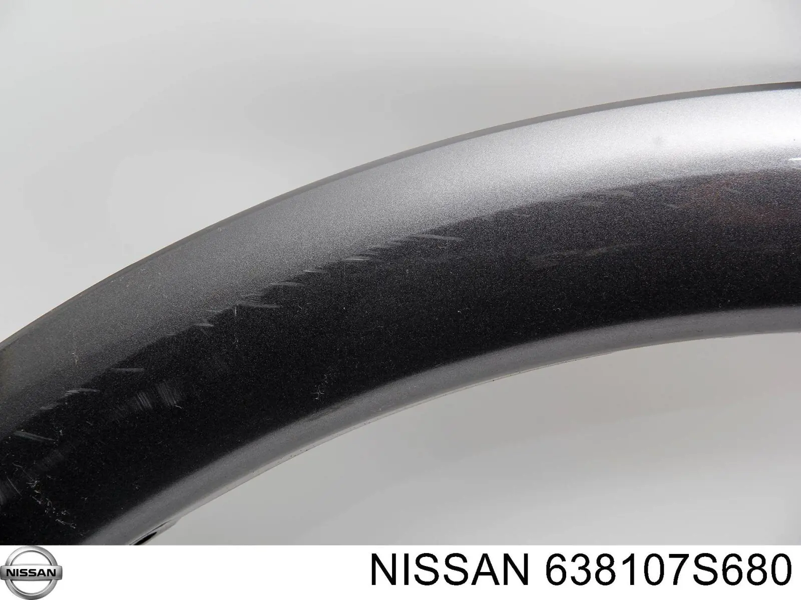 638107S680 Nissan/Infiniti Расширитель переднего крыла, правый