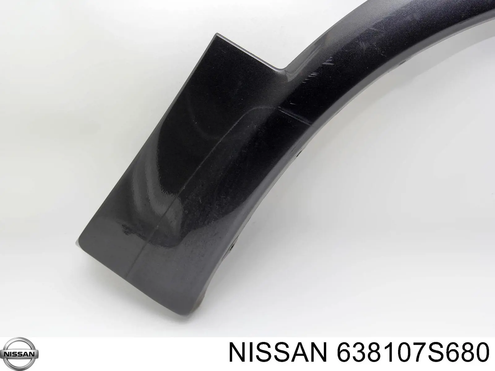 Расширитель (накладка) арки переднего крыла правый 638107S680 Nissan/Infiniti