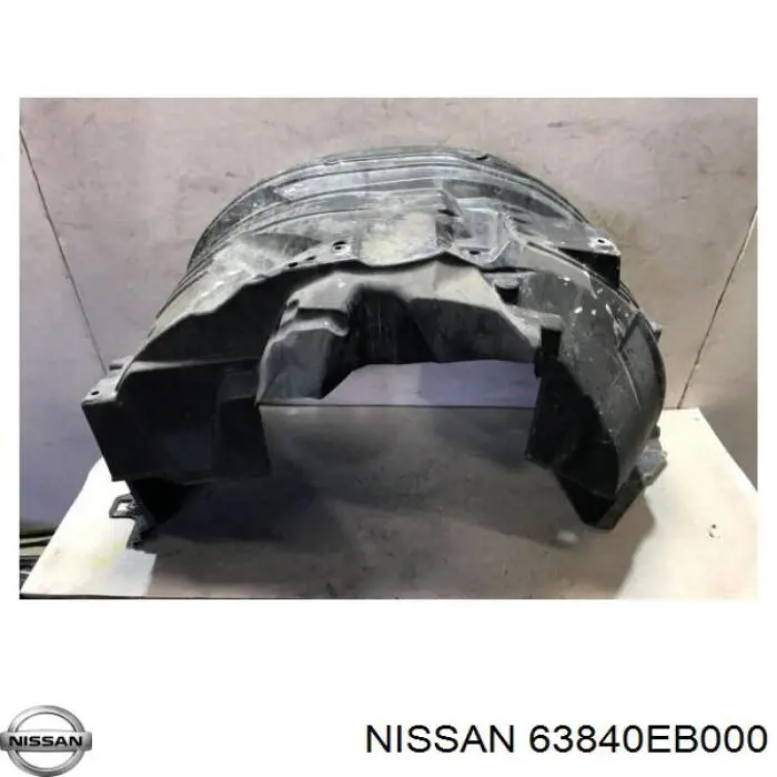 63840EB000 Nissan guarda-barras direito do pára-lama dianteiro