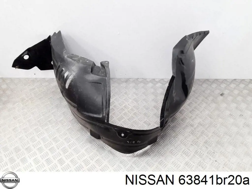Подкрылок крыла переднего левый Nissan 63841BR20A