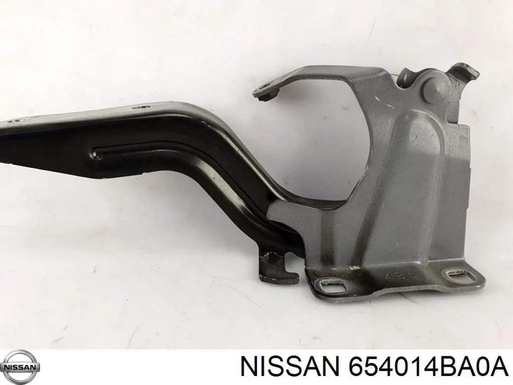 Купить NSR000500AL Rhino Завеса капота левая