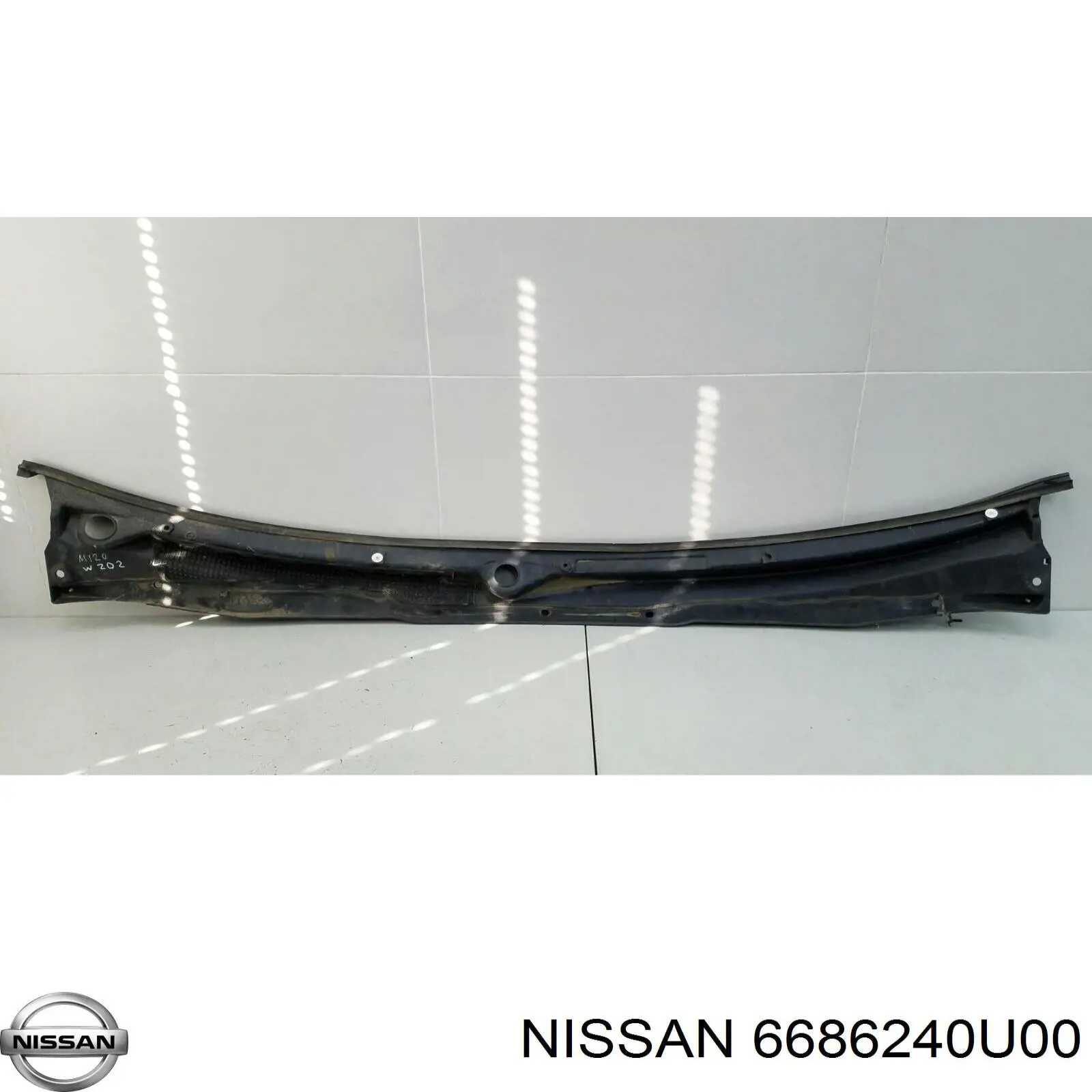Купить 6686240U00 Nissan/Infiniti Водосток лобового стекла, жабо