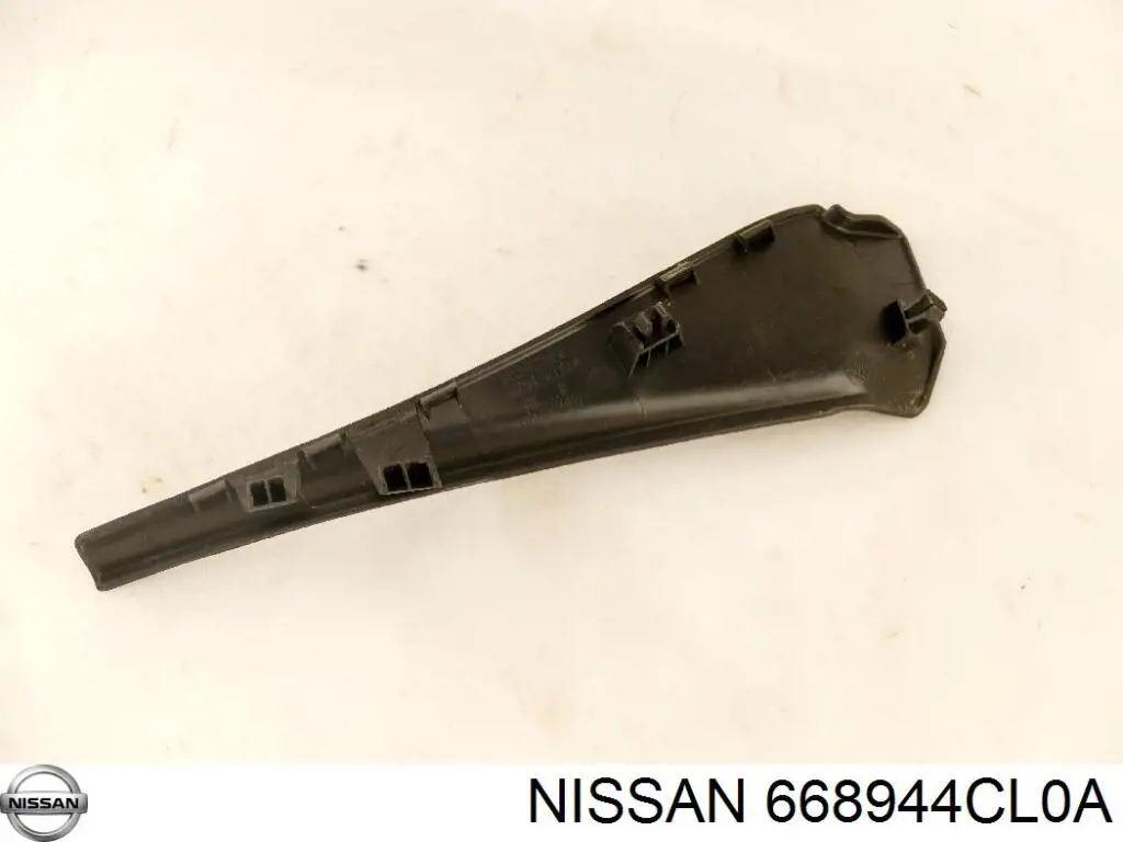 Купить 668944CL0A Nissan/Infiniti Уплотнитель крыла