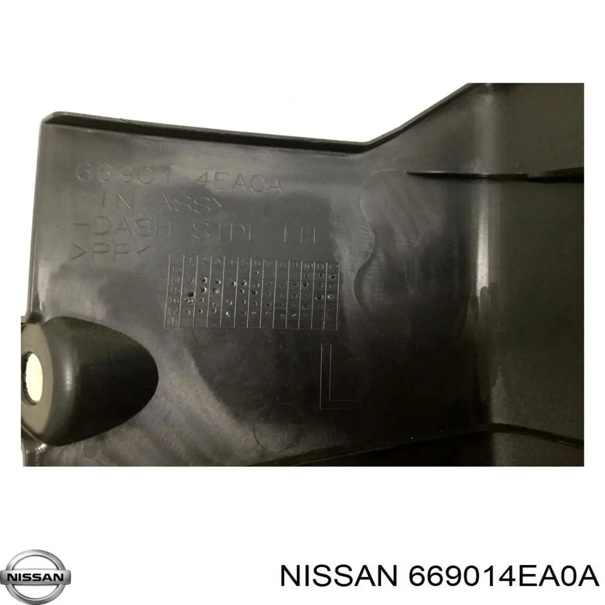 Обшивка стойки кузова внутренняя передняя левая 669014EA0A Nissan/Infiniti