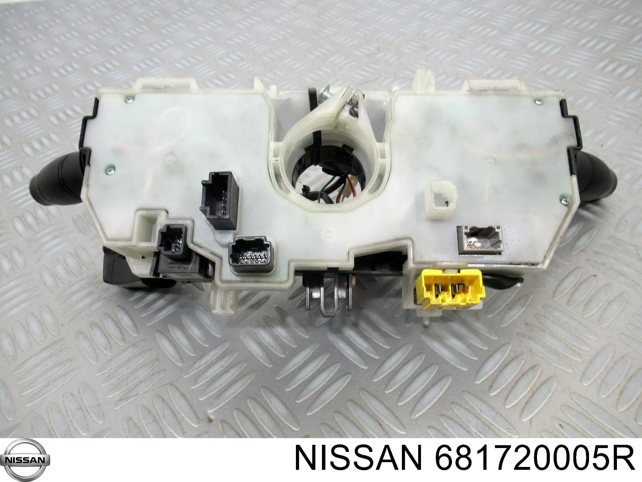Купить 681720005R Nissan/Infiniti Подрулевой переключатель