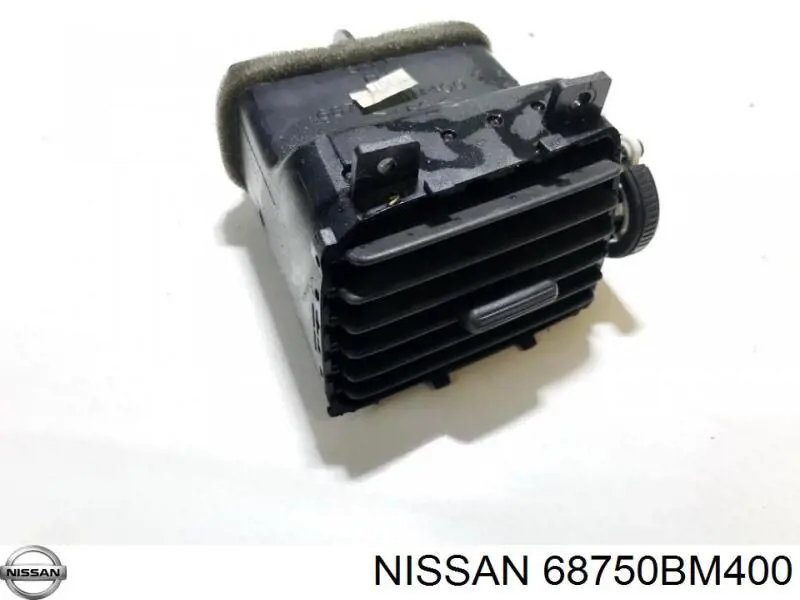 68750BM400 Nissan/Infiniti Решетка воздуховода