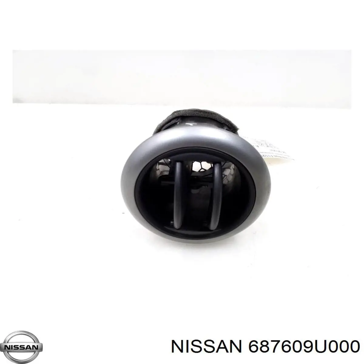 687609U000 Nissan/Infiniti Решетка воздуховода правая
