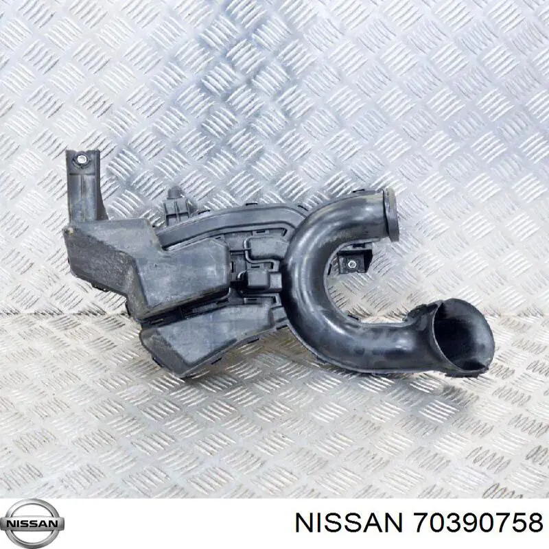  70390758 Nissan