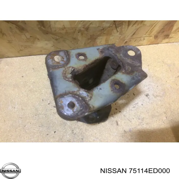 Кронштейн усилителя переднего бампера Nissan/Infiniti 75114ED000 цена, от 60.81 USD
