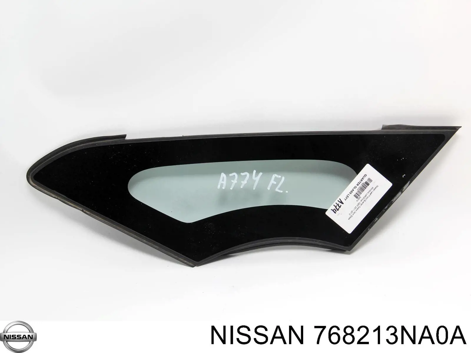 Стекло-форточка двери передней левой 768213NA0A Nissan