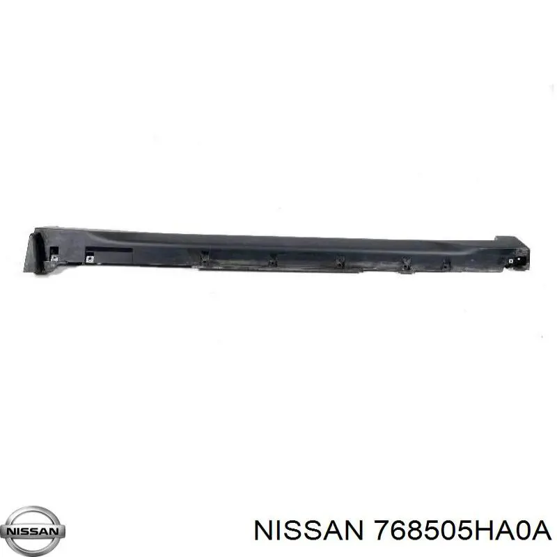Накладка (молдинг) порога наружная правая 768505HA0A Nissan/Infiniti