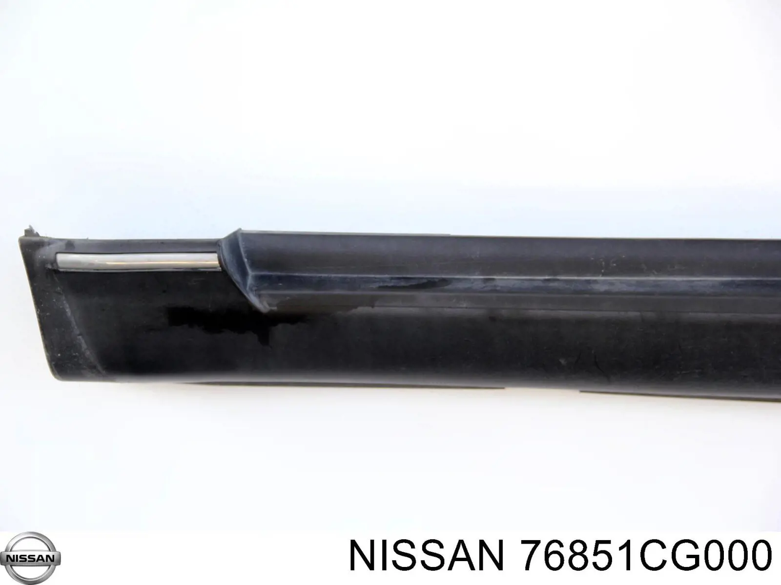Купить 76851CG000 Nissan/Infiniti Накладка (молдинг) порога наружная левая