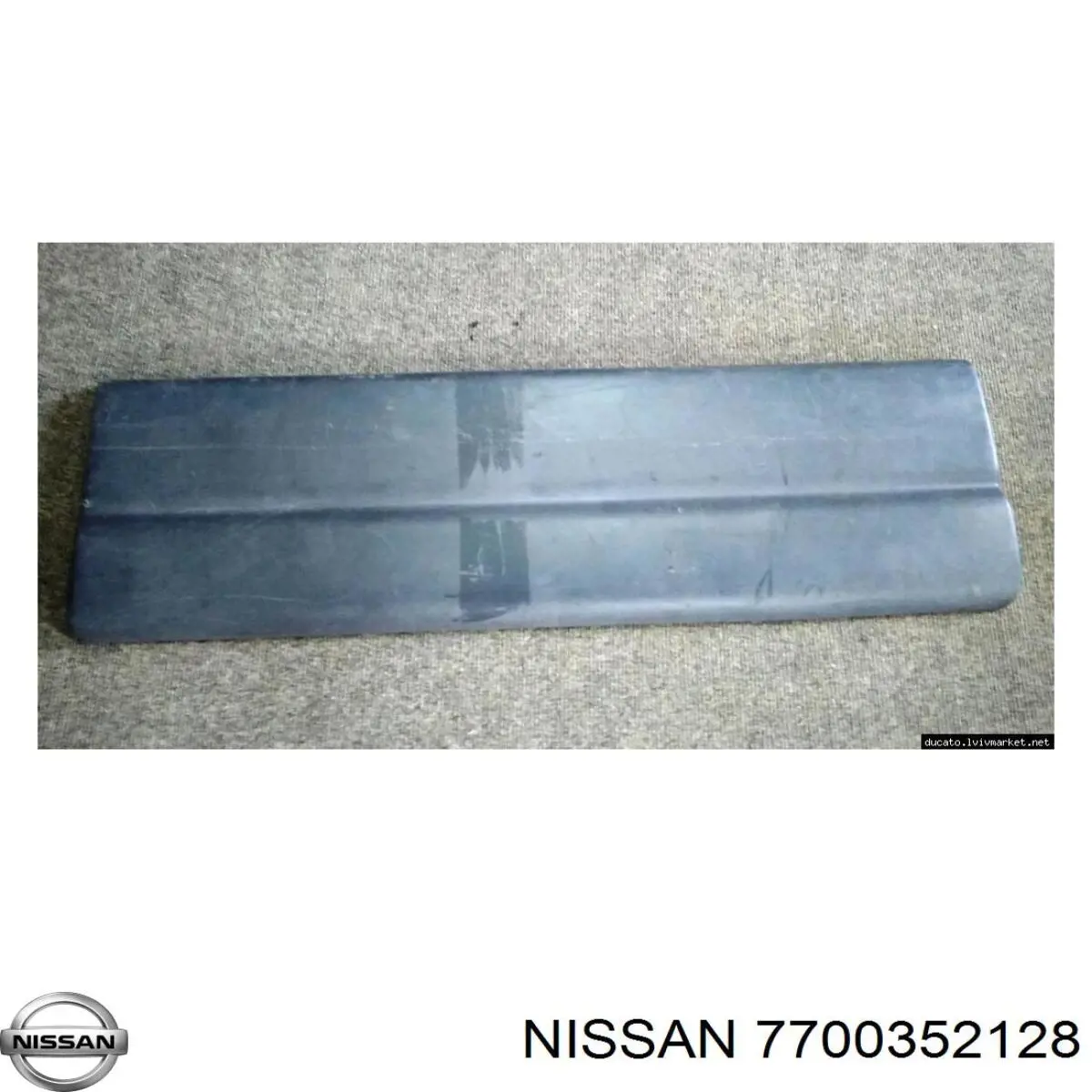 7700352128 Nissan накладка задней распашной двери левая