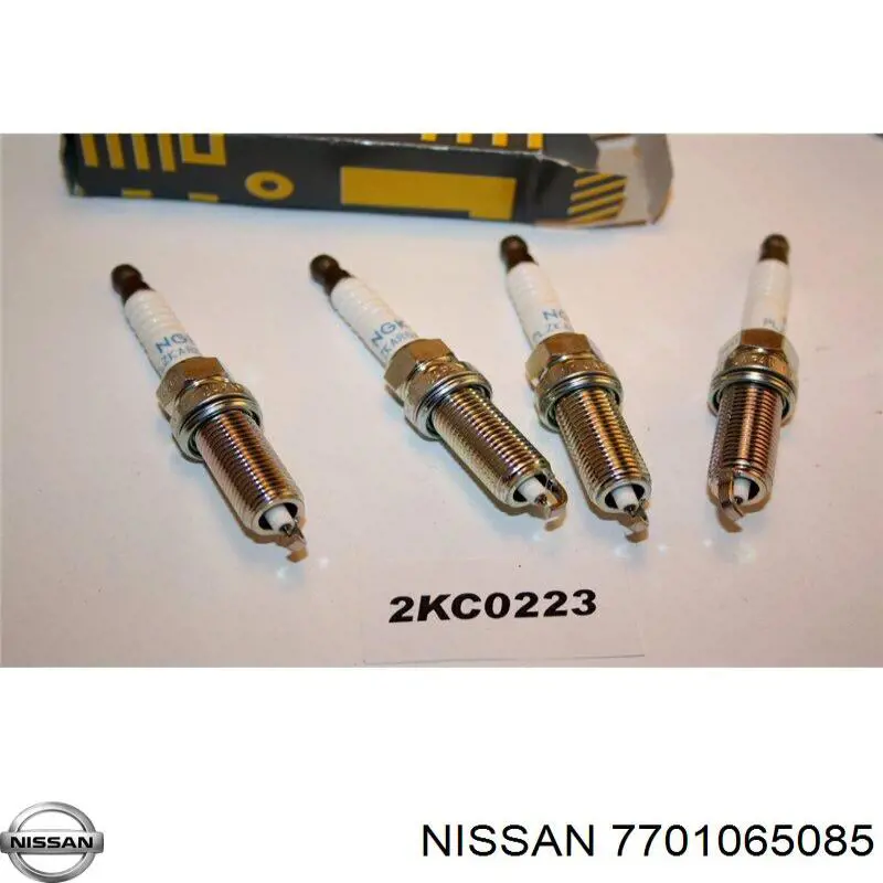 Свечи зажигания 7701065085 Nissan