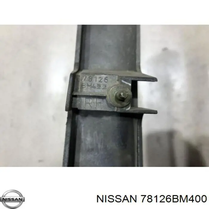 Ресничка (накладка) правой фары Nissan/Infiniti 78126BM400 цена, от 6.29 USD
