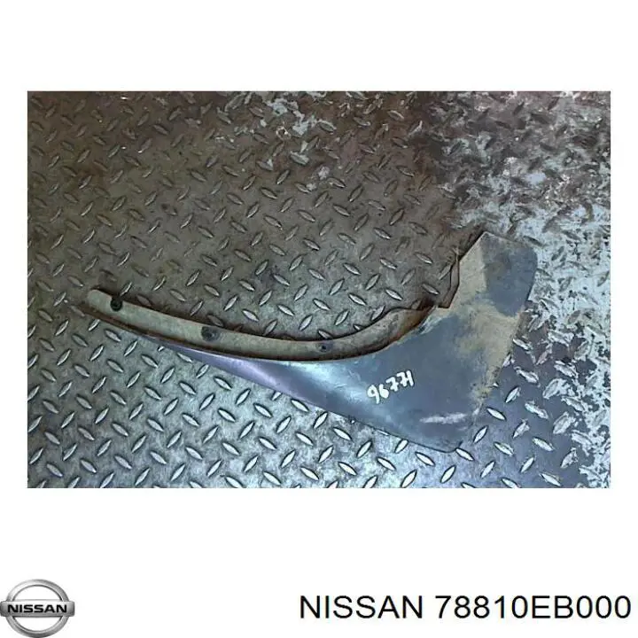 Брызговик задний правый на Nissan Navara D40M