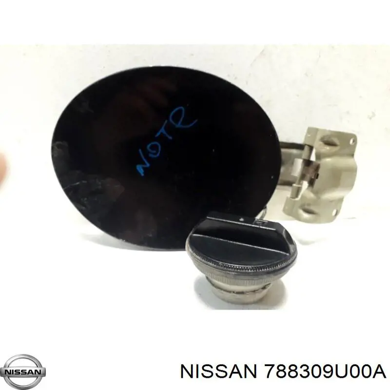 Лючок бензобака (топливного бака) на Nissan Note E11