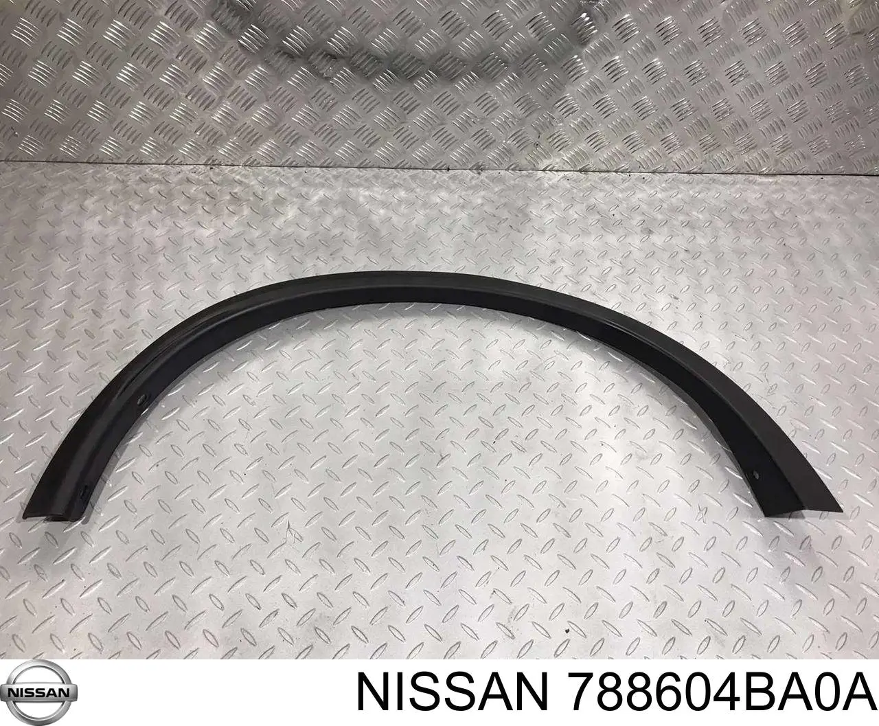 Расширитель (накладка) арки заднего крыла правый Nissan 788604BA0A