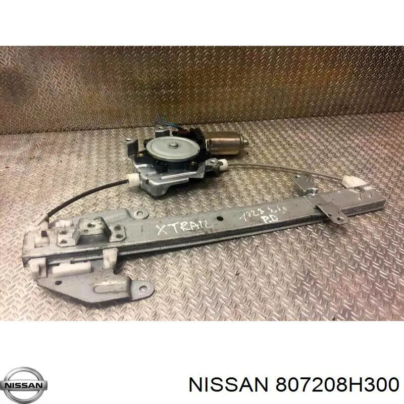 807208H300 Nissan mecanismo de acionamento de vidro da porta dianteira direita
