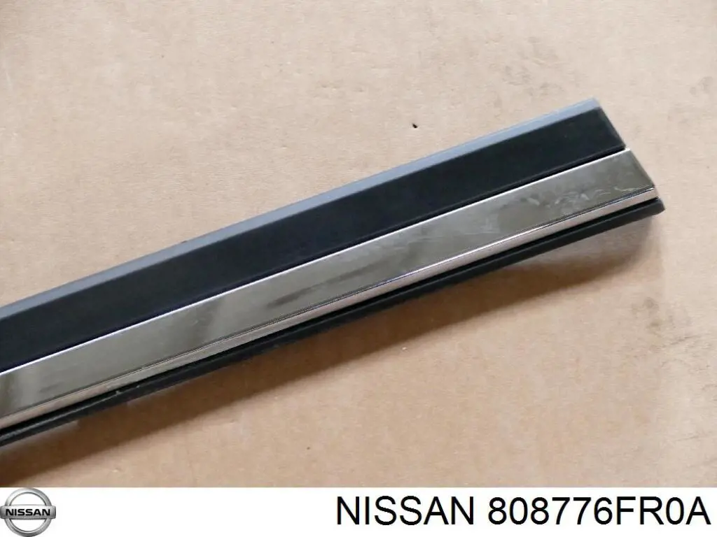 Молдинг двери передней левой нижний Nissan/Infiniti 808776FR0A цена, от 50.79 USD