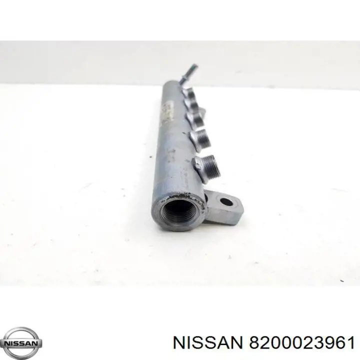 Купить 8200023961 Nissan/Infiniti Распределитель топлива (рампа)