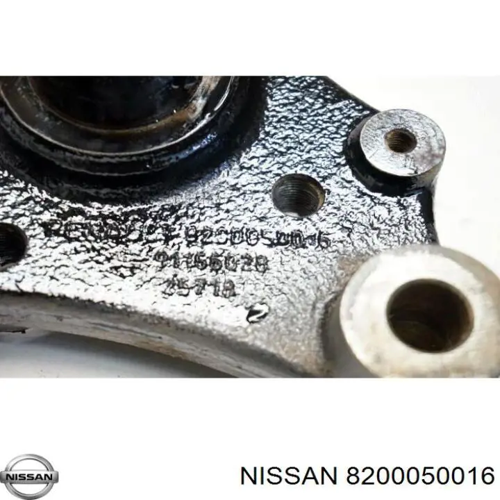 8200050016 Nissan/Infiniti Цапфа правая