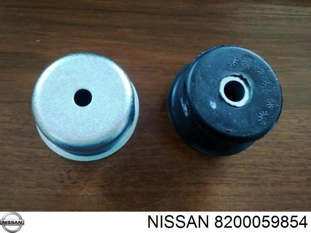 Сайлентблок переднего верхнего рычага Nissan 8200059854